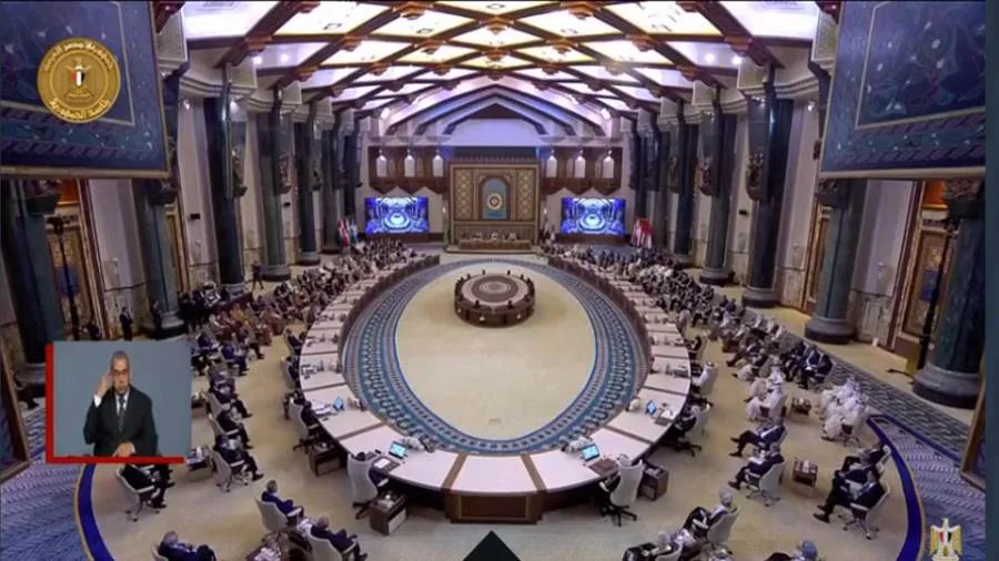 عاجل | مستجدات الجلسة الأولى للقمة العربية اليوم.. العراق يتولى رئاسة القمة من البحرين