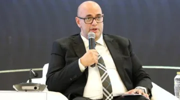 عاجل.. ممثل وزارة البترول يوضح كيفية تعويض المتأثرين من “تلاعب البنزين”