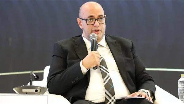 عاجل.. ممثل وزارة البترول يوضح كيفية تعويض المتأثرين من “تلاعب البنزين” عاجل.. ممثل وزارة البترول يوضح كيفية تعويض المتأثرين من “تلاعب البنزين”