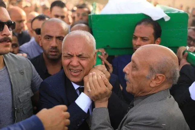 عامان على الرحيل.. فراق الشقيق ولوعة الألم عامان على الرحيل.. فراق الشقيق ولوعة الألم