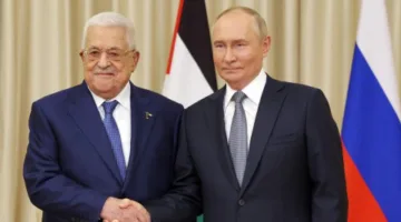 عباس يطلع بوتين على جرائم إسرائيل ويؤكد ضرورة وقف الإبادة بغزة وإدخال المساعدات الإنسانية