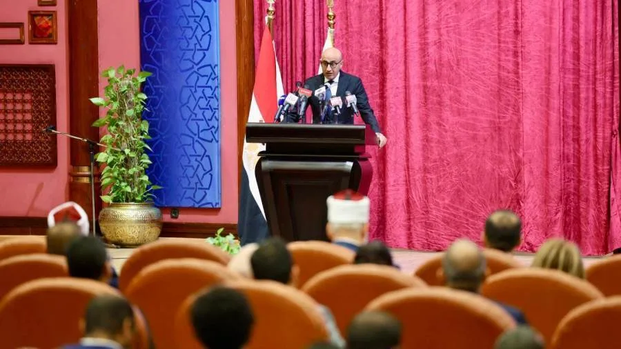 عبد اللطيف: نستعد لإطلاق مجموعة من المناهج لبناء شخصية الإنسان بداية من العام القادم عبد اللطيف: نستعد لإطلاق مجموعة من المناهج لبناء شخصية الإنسان بداية من العام القادم