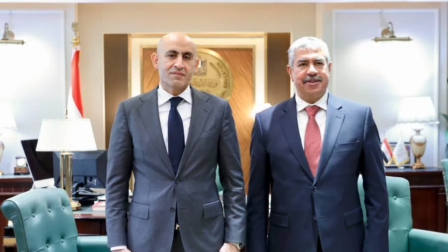 عبداللطيف: خطة لتطوير الخدمات التعليمية الجالية اليمنية بمصر عبداللطيف: خطة لتطوير الخدمات التعليمية الجالية اليمنية بمصر