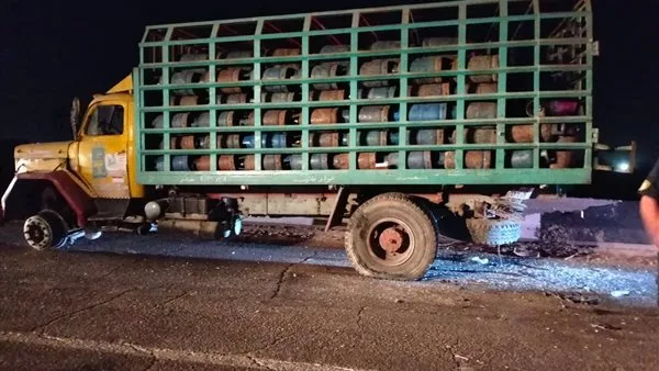 عربية الأنابيب عجنت الميكروباص.. إصابة شخصين في حادث تصادم بأسيوط عربية الأنابيب عجنت الميكروباص.. إصابة شخصين في حادث تصادم بأسيوط