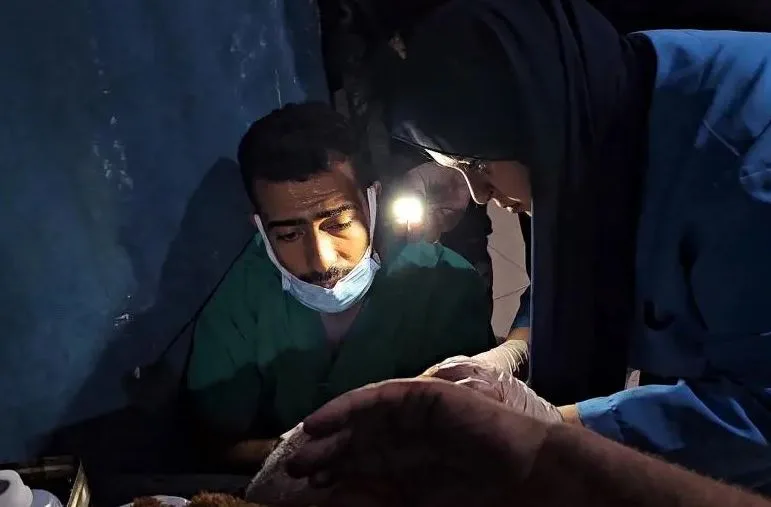 صحة غزة: الاحتلال أفسد العديد من مولدات الكهرباء في المستشفيات صحة غزة: الاحتلال أفسد العديد من مولدات الكهرباء في المستشفيات