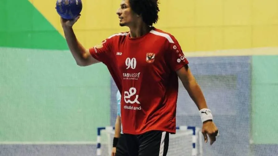 على زين: النادي الأهلي دائمًا ما يحقق البطولات ويسعد مشجعيه على زين: النادي الأهلي دائمًا ما يحقق البطولات ويسعد مشجعيه
