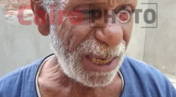 عم فاروق يبكي بعد سقوط أجزاء من منزله المتهالك بالمنوفية: بنام قدام الجامع خايف البيت يقع علينا |صور