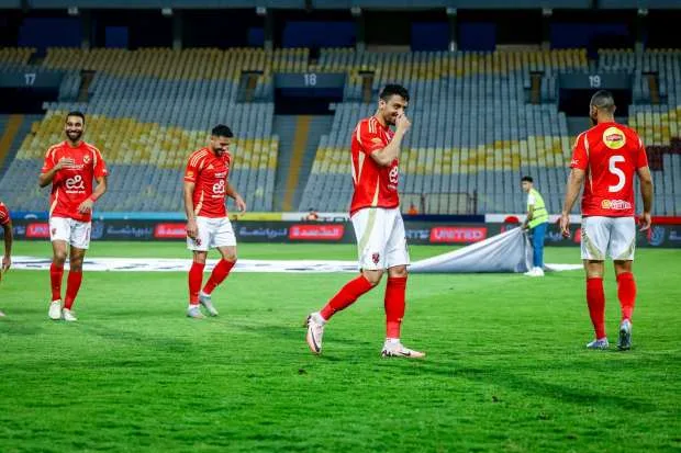 عماد النحاس يتعاون مع بيراميدز والحرس لتحديد نقاط ضعف البنك قبل مواجهة السبت عماد النحاس يتعاون مع بيراميدز والحرس لتحديد نقاط ضعف البنك قبل مواجهة السبت