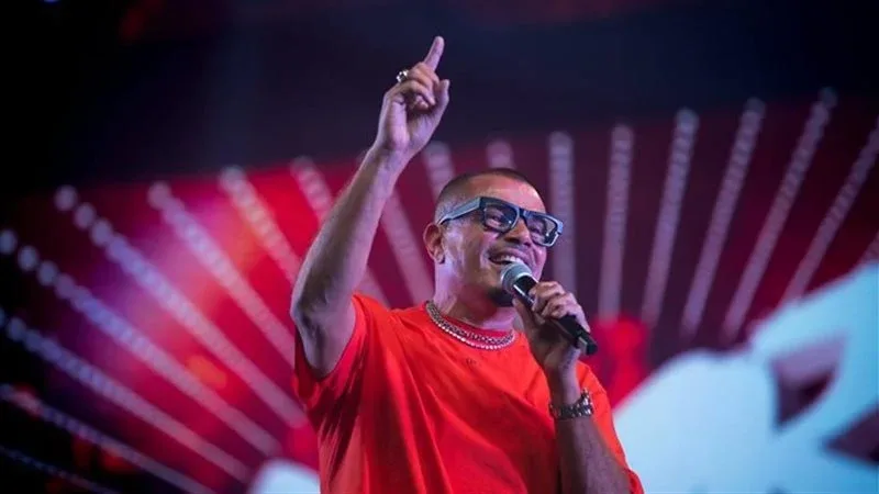 عمرو دياب يشعل أجواء الكويت.. ويعلن موعد ألبومه الجديد عمرو دياب يشعل أجواء الكويت.. ويعلن موعد ألبومه الجديد