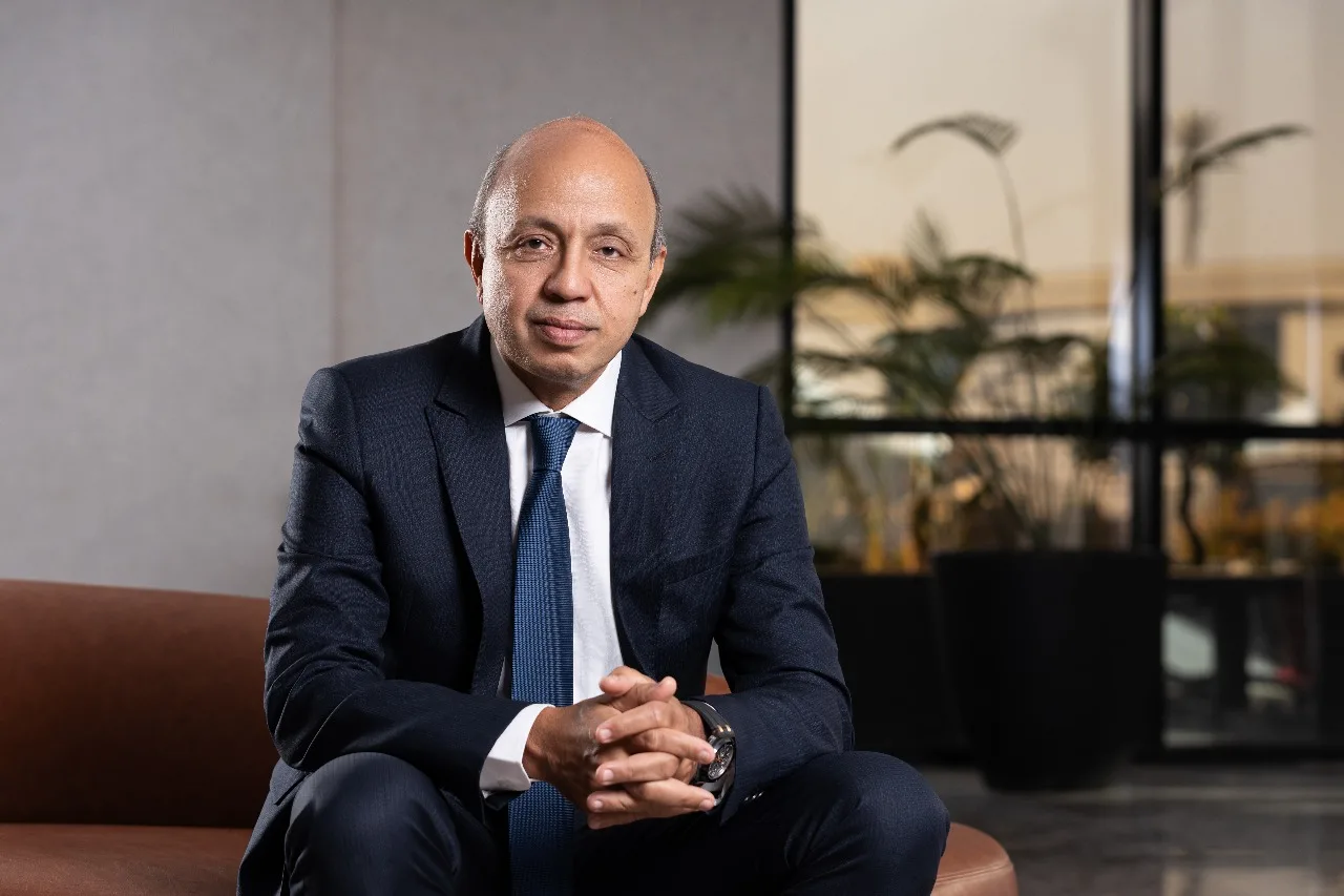 عمرو سلطان: W Cairo يمثل أكثر من مجرد فندق؛ إنه رمز للثقة والابتكار والالتزام، ويقدم رؤية جديدة تمامًا للضيافة الفاخرة عمرو سلطان: W Cairo يمثل أكثر من مجرد فندق؛ إنه رمز للثقة والابتكار والالتزام، ويقدم رؤية جديدة تمامًا للضيافة الفاخرة