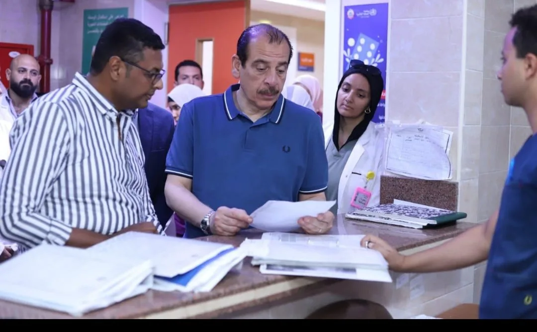 عمرو قنديل يزور مجموعة من المرافق الصحية في البحر الأحمر