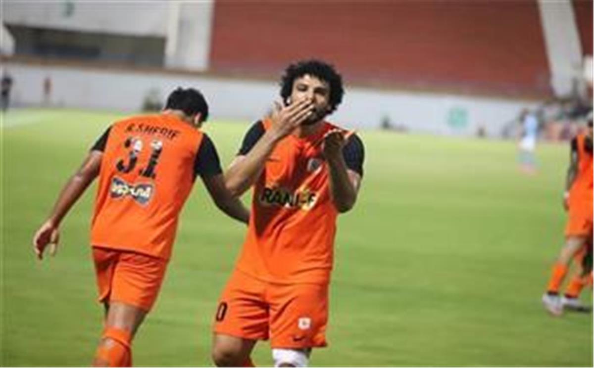 عمرو ناصر يسجل هدف فاركو الثالث أمام بيراميدز (فيديو) عمرو ناصر يسجل هدف فاركو الثالث أمام بيراميدز (فيديو)