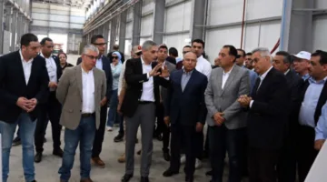 رئيس الوزراء: مصنع الشركة الوطنية لصناعات السكك الحديدية أحد أهم المشروعات في مجال النقل