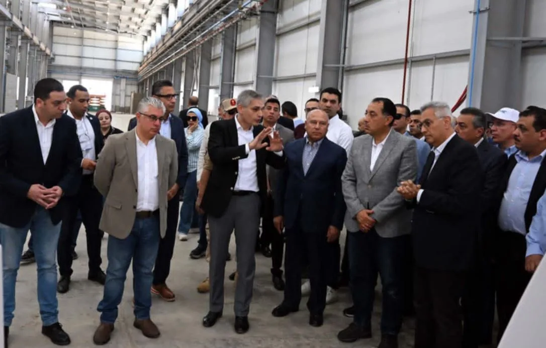 رئيس الوزراء: مصنع الشركة الوطنية لصناعات السكك الحديدية أحد أهم المشروعات في مجال النقل رئيس الوزراء: مصنع الشركة الوطنية لصناعات السكك الحديدية أحد أهم المشروعات في مجال النقل