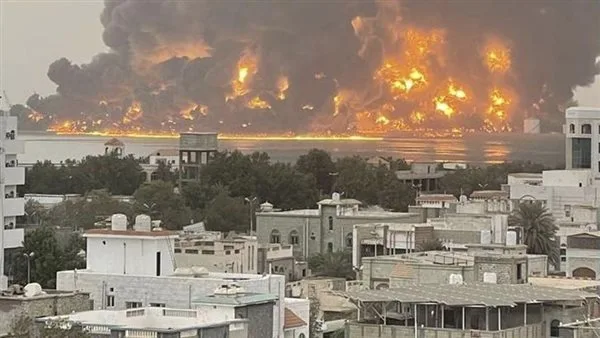 غارات إسرائيلية تستهدف مطار صنعاء ومنشآت حيوية في هجوم غير مسبوق غارات إسرائيلية تستهدف مطار صنعاء ومنشآت حيوية في هجوم غير مسبوق