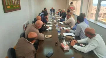 غرفة بورسعيد التجارية تناقش أزمة أصحاب شركات الأشغال البحرية