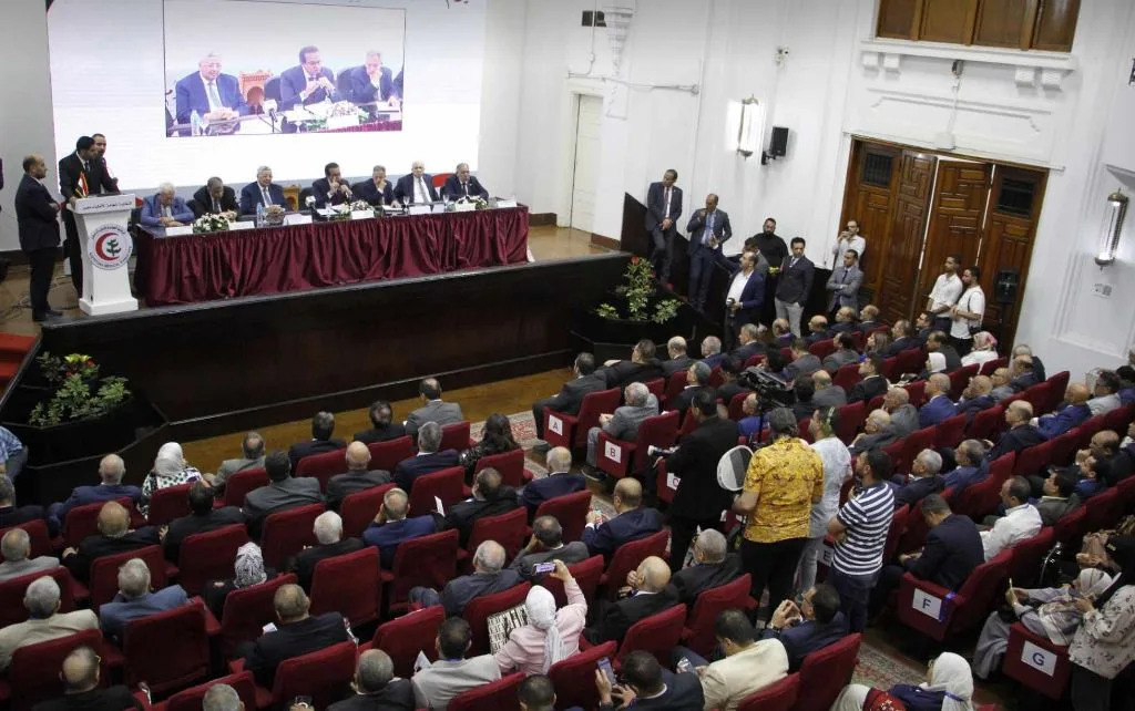 عادل العدوي احتفالا بيوم الطبيب: تحية تقدير لكل طبيب مصري على خط المواجهة عادل العدوي احتفالا بيوم الطبيب: تحية تقدير لكل طبيب مصري على خط المواجهة