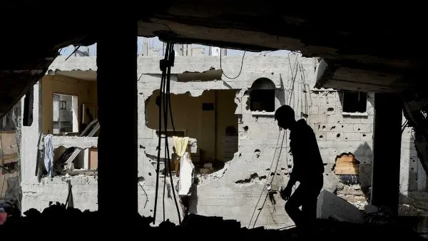 فاجعة جديدة.. 33 شهيدًا في قصف قوات الاحتلال لمطعم بغزة فاجعة جديدة.. 33 شهيدًا في قصف قوات الاحتلال لمطعم بغزة