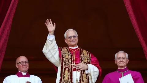 فايننشال تايمز: انتخابات البابا تاريخ طويل من الأسرار والدسائس والمؤامرات والطقوس فايننشال تايمز: انتخابات البابا تاريخ طويل من الأسرار والدسائس والمؤامرات والطقوس