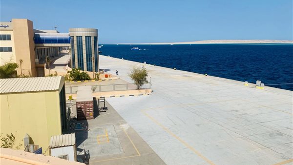 فتح ميناء الغردقة البحري وانتظام حركة الملاحة دون تسجيل أي خسائر جراء العاصفة الترابية فتح ميناء الغردقة البحري وانتظام حركة الملاحة دون تسجيل أي خسائر جراء العاصفة الترابية