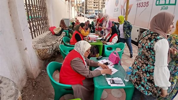 فحص 88 سيدة بالوحدة المتنقلة بالنادي الإجتماعي بدمنهور فحص 88 سيدة بالوحدة المتنقلة بالنادي الإجتماعي بدمنهور