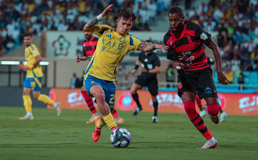 فرصة مميزة لزملاء رونالدو: 5 حقائق حول مباراة الفتح والنصر في الدوري السعودي فرصة مميزة لزملاء رونالدو: 5 حقائق حول مباراة الفتح والنصر في الدوري السعودي