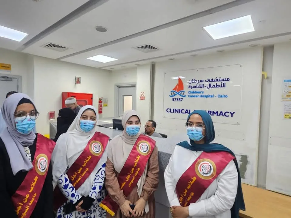 فريق ‘طلاب من أجل مصر’ بجامعة السويس يقوم بزيارة لمستشفى 57357