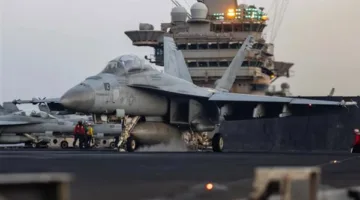 فقدان مقاتلة ثانية من طراز F18 تابعة لحاملة الطائرات الأمريكية هاري إس ترومان في البحر الأحمر