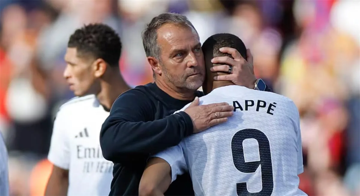 فليك بعد الكلاسيكو المجنون: سأضطر لفحص قلبي.. وأمتلك لاعبًا مذهلًا في برشلونة فليك بعد الكلاسيكو المجنون: سأضطر لفحص قلبي.. وأمتلك لاعبًا مذهلًا في برشلونة