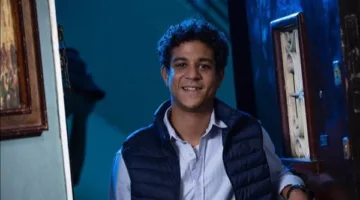 فى لفتة رومانسية.. أحمد داش يُقبّل دبلة "خطيبته" أثناء استضافته ببرنامج "معكم"