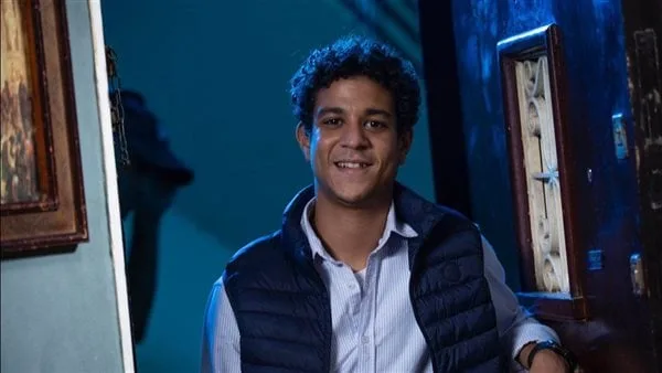 فى لفتة رومانسية.. أحمد داش يُقبّل دبلة "خطيبته" أثناء استضافته ببرنامج "معكم" فى لفتة رومانسية.. أحمد داش يُقبّل دبلة "خطيبته" أثناء استضافته ببرنامج "معكم"