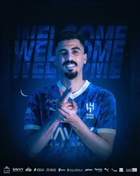 في إعلان غير متوقع.. نادي الهلال يؤكد التعاقد مع نجم نادي النصر السعودي. في إعلان غير متوقع.. نادي الهلال يؤكد التعاقد مع نجم نادي النصر السعودي.