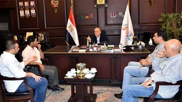 في اجتماع لبحث أولويات التطوير الصحي.. محافظ الأقصر: دعم كامل لرفع كفاءة المنظومة الصحية في اجتماع لبحث أولويات التطوير الصحي.. محافظ الأقصر: دعم كامل لرفع كفاءة المنظومة الصحية