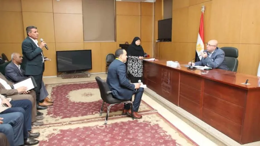 في اللقاء المفتوح مع المواطنين: محافظ بني سويف يستمع لمطالب واحتياجات وشكاوى المواطنين في اللقاء المفتوح مع المواطنين: محافظ بني سويف يستمع لمطالب واحتياجات وشكاوى المواطنين