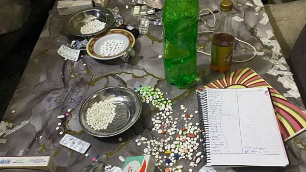 في حملة لإدارة العلاج الحر.. ضبط 5 مراكز طبية غير مرخصة لعلاج الإدمان بمركز سنورس في حملة لإدارة العلاج الحر.. ضبط 5 مراكز طبية غير مرخصة لعلاج الإدمان بمركز سنورس