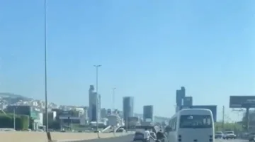 في ضبية.. حاول قتله على دراجة نارية! (فيديو)
