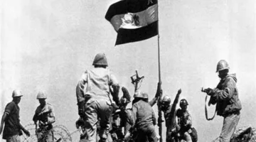 عودة مدينة العريش إلى مصر في عام 1979 وفقاً لاتفاقية كامب ديفيد