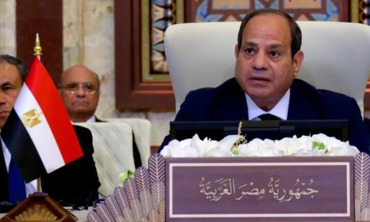 فيديو: المتحدث الرسمي يتحدث عن فعاليات الرئيس السيسي في القمة العربية 34 ببغداد. فيديو: المتحدث الرسمي يتحدث عن فعاليات الرئيس السيسي في القمة العربية 34 ببغداد.