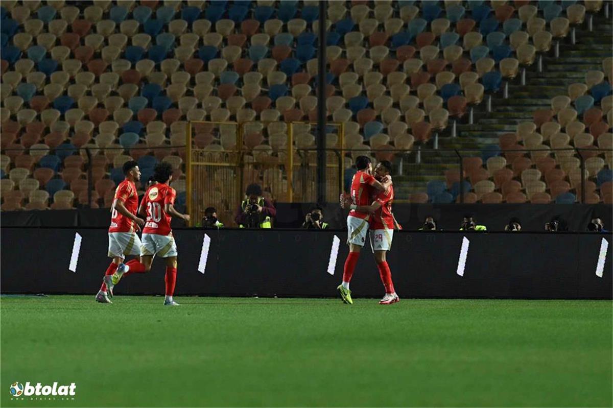 فيديو | حسين الشحات يسجل هدف الأهلي الرابع أمام حرس الحدود فيديو | حسين الشحات يسجل هدف الأهلي الرابع أمام حرس الحدود