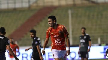فيديو | طاهر محمد طاهر يُسجل هدف الأهلي الأول أمام حرس الحدود
