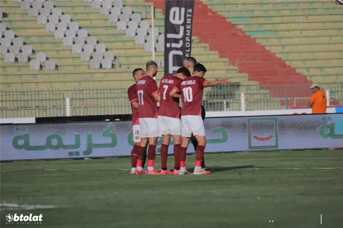 فيديو | في الوقت القاتل.. بلحاج يُسجل هدف تعادل سيراميكا كليوباترا أمام الزمالك فيديو | في الوقت القاتل.. بلحاج يُسجل هدف تعادل سيراميكا كليوباترا أمام الزمالك