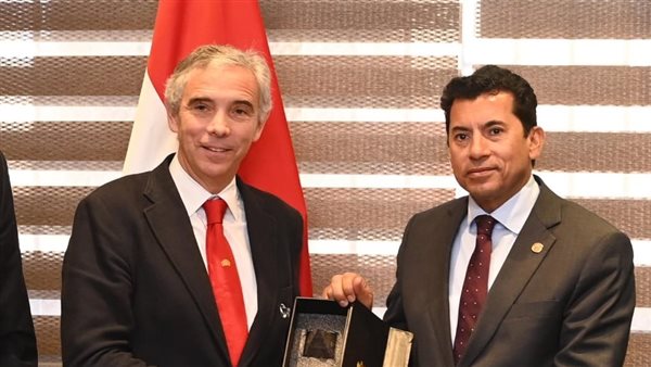 فيديو.. وزير الرياضة يشهد المؤتمر الصحفي للإعلان عن البطولات العربية والإفريقية للترايثلون بالجلالة فيديو.. وزير الرياضة يشهد المؤتمر الصحفي للإعلان عن البطولات العربية والإفريقية للترايثلون بالجلالة