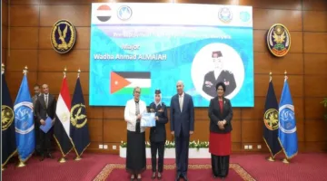 فيديو وصور: “وزارة الداخلية” تنظم دورة تدريبية للشرطة النسائية في مجال حفظ السلام