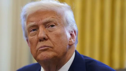 قبل رحلته المرتقبة إلى الشرق الأوسط.. الرئيس الأميركي: سأعلن قريبًا عن أهم وأكبر خبر على الإطلاق. قبل رحلته المرتقبة إلى الشرق الأوسط.. الرئيس الأميركي: سأعلن قريبًا عن أهم وأكبر خبر على الإطلاق.