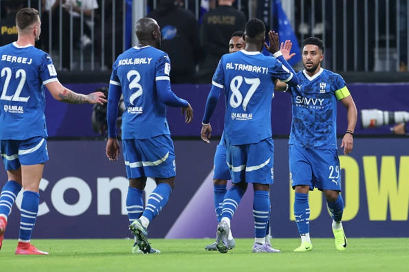 قبل مواجهة الفتح.. الهلال يسعى لتجاوز أزمة الدفاع قبل مواجهة الفتح.. الهلال يسعى لتجاوز أزمة الدفاع