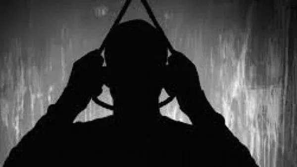 قريبة لمحامٍ شاب ينهي حياته في مكتبه بالزقازيق: لا أحد يصدق خبر وفاته. قريبة لمحامٍ شاب ينهي حياته في مكتبه بالزقازيق: لا أحد يصدق خبر وفاته.