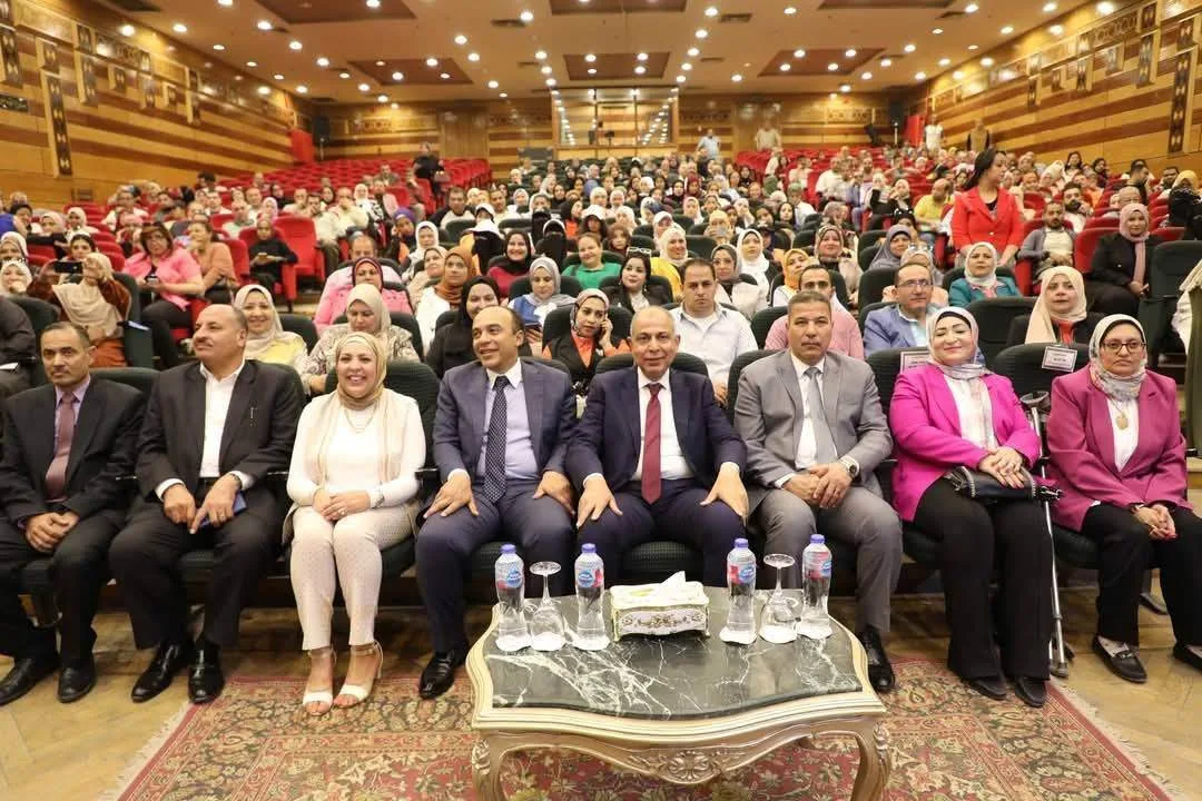 «قصور الثقافة» تقيم مؤتمر "تمكين وتنمية ذوي الاحتياجات الخاصة" بالمنيا «قصور الثقافة» تقيم مؤتمر "تمكين وتنمية ذوي الاحتياجات الخاصة" بالمنيا