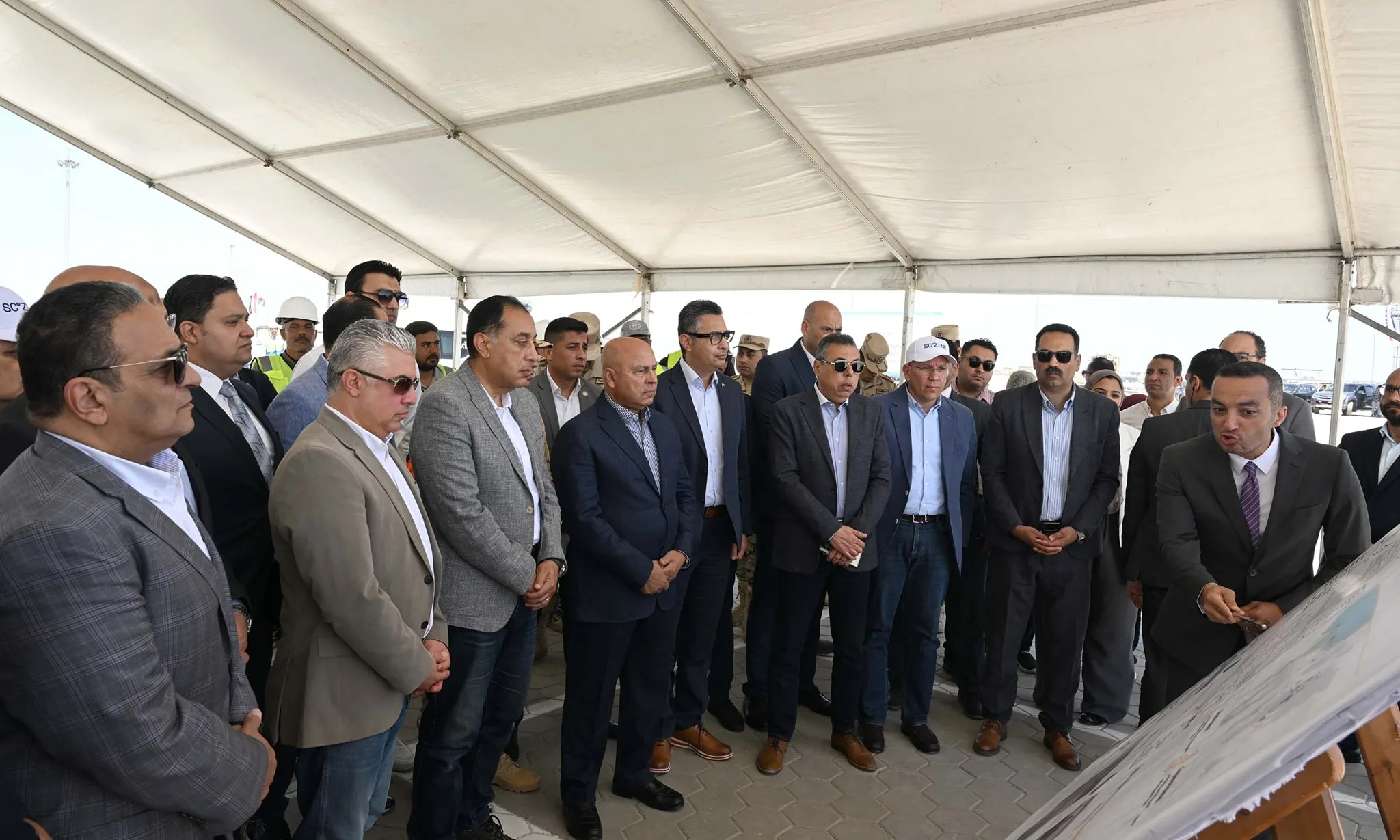 “قناة السويس لتداول السيارات” تنتهي من محطة “الرورو” يوليو المقبل “قناة السويس لتداول السيارات” تنتهي من محطة “الرورو” يوليو المقبل