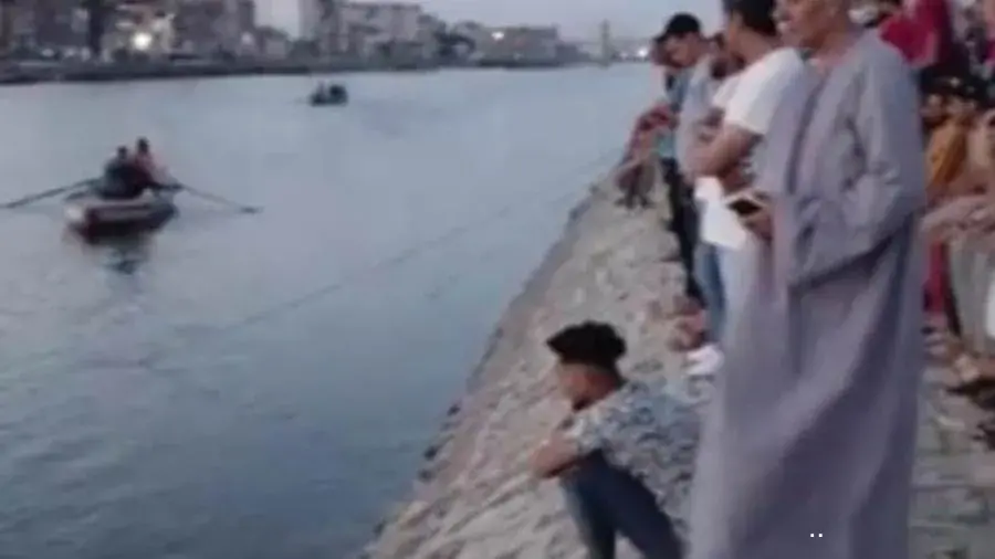 قوات الإنقاذ النهري.. انتشال جثتين لطالبين من ترعة المحمودية بالبحيرة قوات الإنقاذ النهري.. انتشال جثتين لطالبين من ترعة المحمودية بالبحيرة