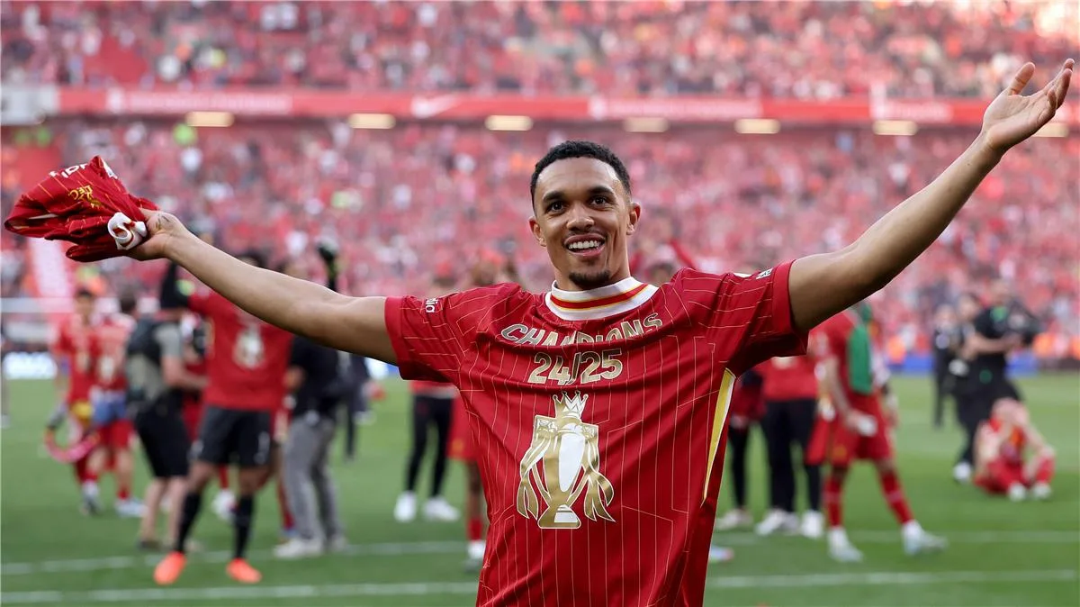كاراجر: أرنولد يستحق استياء جماهير ليفربول.. وسيُعامل مثل سواريز كاراجر: أرنولد يستحق استياء جماهير ليفربول.. وسيُعامل مثل سواريز